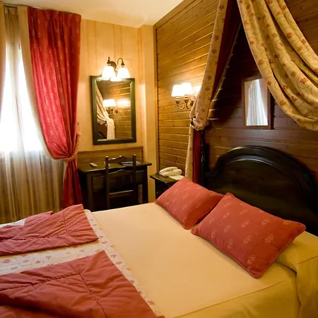 Hotel Pradas Ordesa 3*