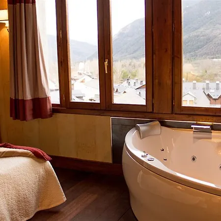 Hotel Pradas Ordesa 3*